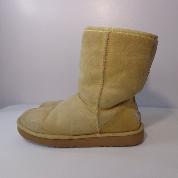 UGG Women's Classic Short II Boots Mustard Color Size 10 - Picture 2 of 8
